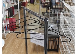 Стійка для дитячого одягу (довжина 0,55 м, висота 1,25 м)